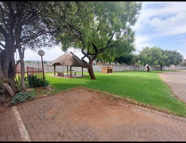 2 BEDROOM PROPERTY TO RENT IN HIGHVELD